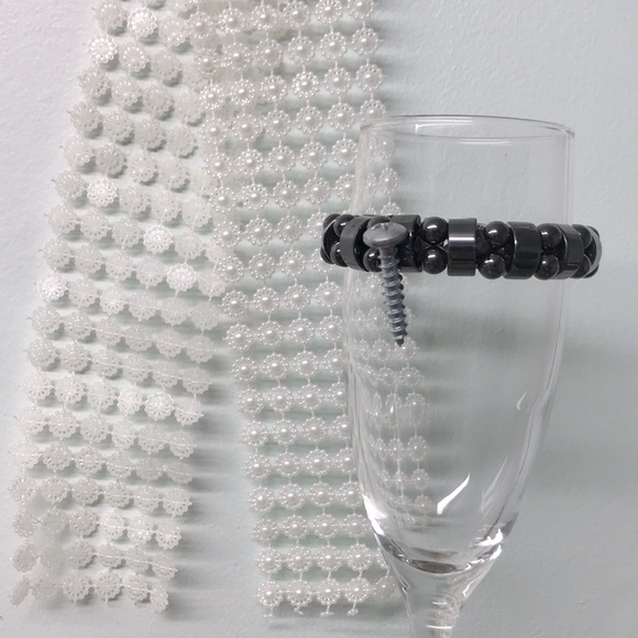 8/$25 🌺💐🌸Hematite bracelet - Picture 3 of 3